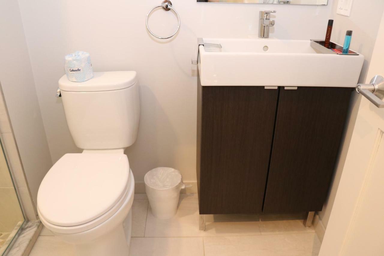 A Stylish Stay W/ A Queen Bed, Heated Floors.. #31 Brookline Ngoại thất bức ảnh
