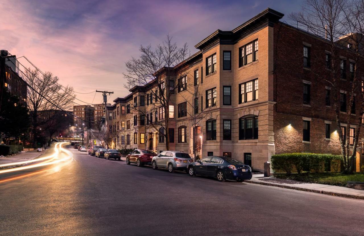 A Stylish Stay W/ A Queen Bed, Heated Floors.. #31 Brookline Ngoại thất bức ảnh