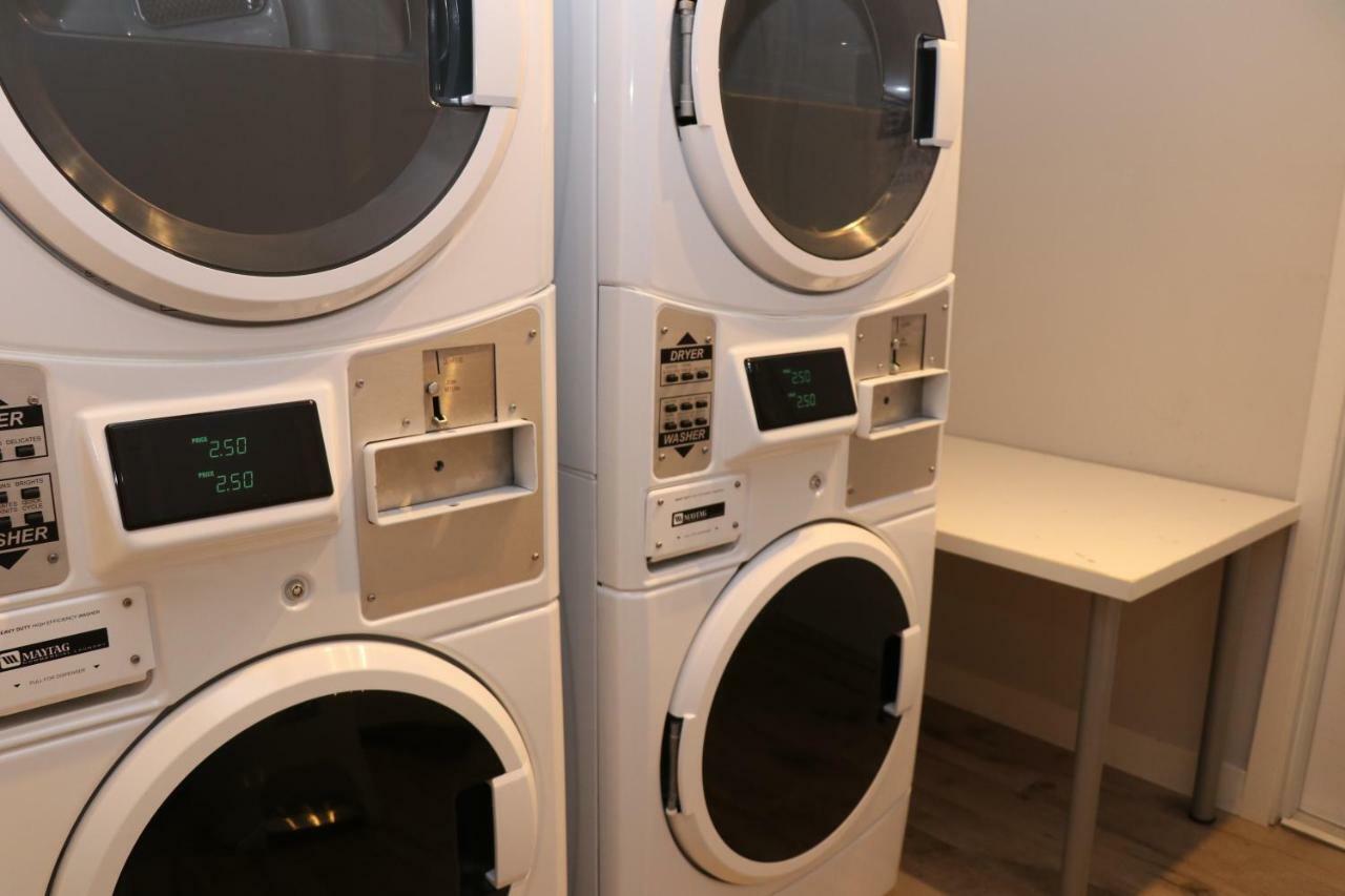 A Stylish Stay W/ A Queen Bed, Heated Floors.. #31 Brookline Ngoại thất bức ảnh