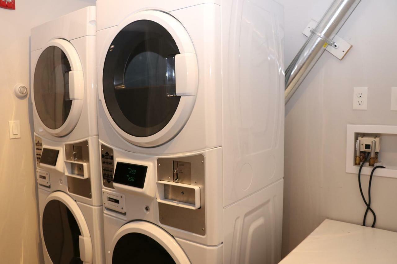A Stylish Stay W/ A Queen Bed, Heated Floors.. #31 Brookline Ngoại thất bức ảnh